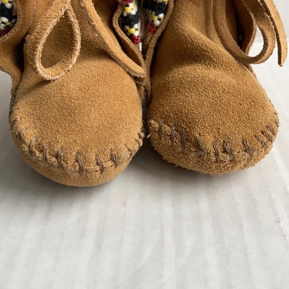 Baby Minnetonka Moccasin brown suede yellow black red braided booties with tie - Picture 6 of 15